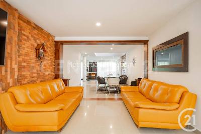 Casa de 4 alcobas en venta en El Poblado, Medellín, 250 m² · foto 5 de 20