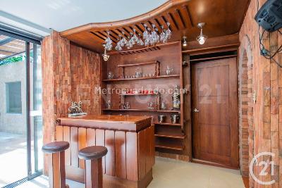 Casa de 4 alcobas en venta en El Poblado, Medellín, 250 m² · foto 10 de 20