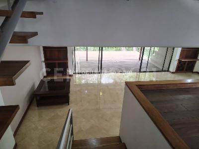 Casa de 4 alcobas en arriendo en El Poblado, Medellín, 252 m² · foto 6 de 20