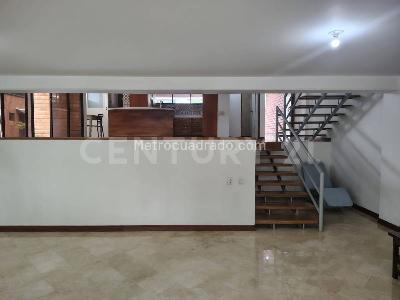 Casa de 4 alcobas en arriendo en El Poblado, Medellín, 252 m² · foto 9 de 20