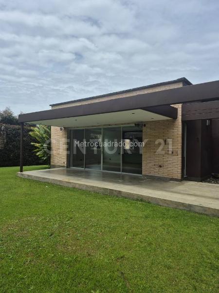 4BR House in Alto De Las Palmas (1730 m²)