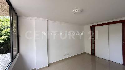 Apartamento de 3 alcobas en venta en El Poblado Las Lomas, Medellín, 111 m² · foto 14 de 20