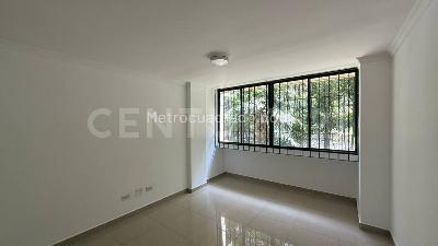 Apartamento de 3 alcobas en venta en El Poblado Las Lomas, Medellín, 111 m² · foto 7 de 20