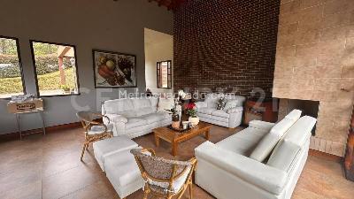 Casa de 4 alcobas en arriendo en Altos Del Escobero, Envigado · foto 9 de 20
