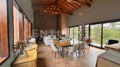 Casa de 4 alcobas en arriendo en Altos Del Escobero, Envigado · foto 11 de 20