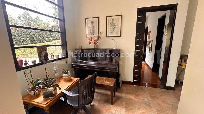 Casa de 4 alcobas en arriendo en Altos Del Escobero, Envigado · foto 16 de 20