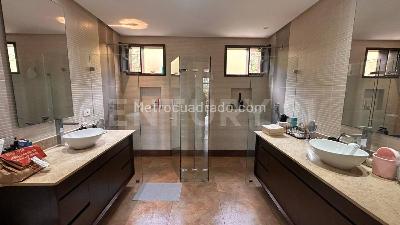 Casa de 4 alcobas en arriendo en Altos Del Escobero, Envigado · foto 20 de 20