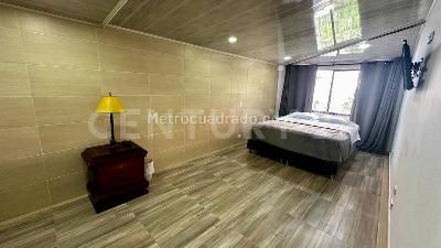 Apartamento de 3 alcobas en venta en Las Lomas, Medellín, 126 m² · foto 11 de 16