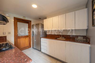 Apartamento en venta en El Poblado, Medellín · foto 10 de 20