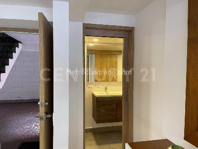 Apartamento de 1 alcoba en venta en Loma De Los Bernal, Medellín, 52 m² · foto 10 de 14