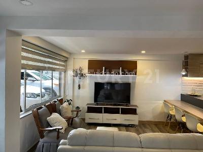 Apartamento de 1 alcoba en venta en Loma De Los Bernal, Medellín, 52 m² · foto 4 de 14