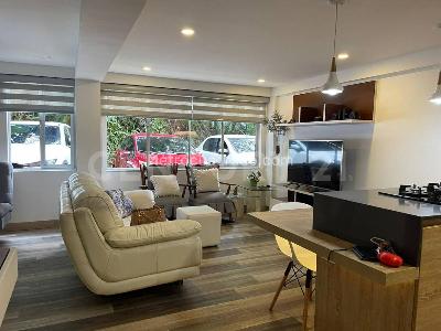 Apartamento de 1 alcoba en venta en Loma De Los Bernal, Medellín, 52 m² · foto 5 de 14