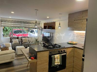 Apartamento de 1 alcoba en venta en Loma De Los Bernal, Medellín, 52 m² · foto 9 de 14