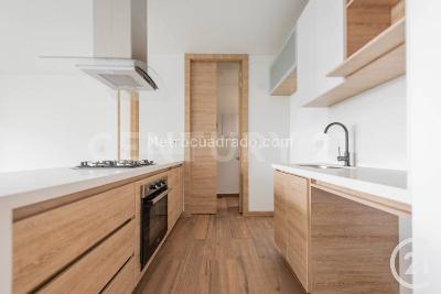 Apartamento de 2 alcobas en venta en Envigado, Envigado, 81 m² · foto 2 de 20