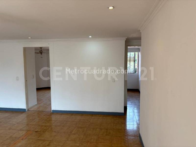 4BR Apartment with Natural Light in Laureles Estadio - 7
