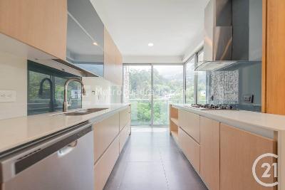 Apartamento en venta en El Poblado, Medellín · foto 3 de 20