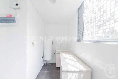 Apartamento en venta en El Poblado, Medellín · foto 5 de 20