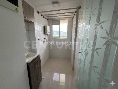 Apartamento de 3 alcobas en venta en Alto De Las Flores Sabaneta, Sabaneta, 74 m² · foto 4 de 15