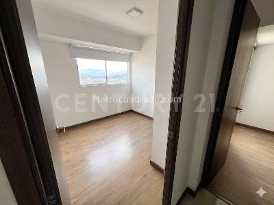 Apartamento de 3 alcobas en venta en Alto De Las Flores Sabaneta, Sabaneta, 74 m² · foto 7 de 15