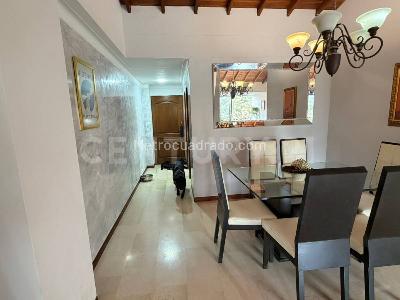 Apartamento de 3 alcobas en venta en El Poblado, Medellín, 140 m² · foto 4 de 19