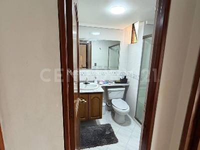 Apartamento de 3 alcobas en venta en El Poblado, Medellín, 140 m² · foto 13 de 19