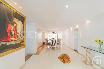 Casa de 4 alcobas en venta en El Poblado, Medellín, 644 m² · foto 6 de 20