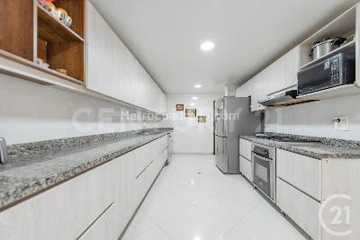 Casa de 4 alcobas en venta en El Poblado, Medellín, 644 m² · foto 10 de 20