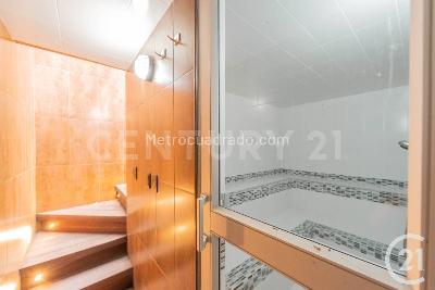 Casa de 4 alcobas en venta en El Poblado, Medellín, 644 m² · foto 12 de 20