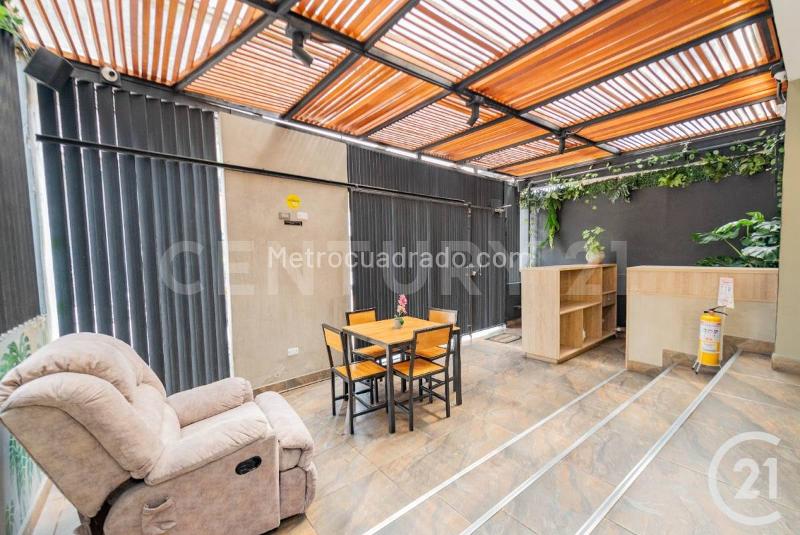 Edificio de Oficinas en Venta, Medellin, Medellín - Więcej