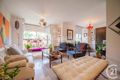 Apartamento de 2 alcobas en venta en El Poblado, Medellín, 90 m² · foto 2 de 20