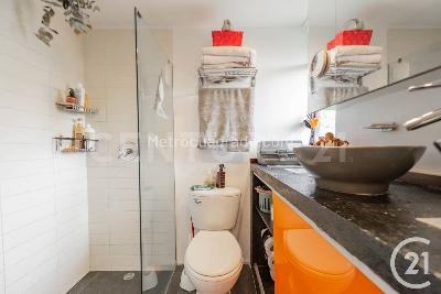 Apartamento de 2 alcobas en venta en El Poblado, Medellín, 90 m² · foto 13 de 20