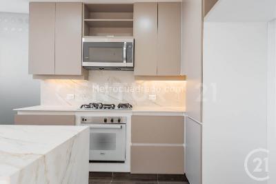 Apartamento de 4 alcobas en venta en El Poblado, Medellín, 200 m² · foto 7 de 20