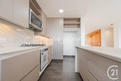 Apartamento de 4 alcobas en venta en El Poblado, Medellín, 200 m² · foto 8 de 20