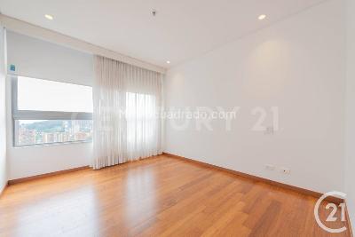 Apartamento de 4 alcobas en venta en El Poblado, Medellín, 200 m² · foto 15 de 20