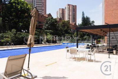 Apartamento de 4 alcobas en venta en El Poblado, Medellín, 200 m² · foto 19 de 20