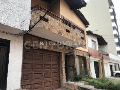 Casa de 5 alcobas en venta en Laureles, Medellín, 300 m² · foto 3 de 10