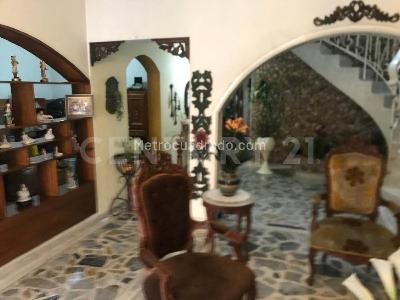 Casa de 5 alcobas en venta en Laureles, Medellín, 300 m² · foto 5 de 10