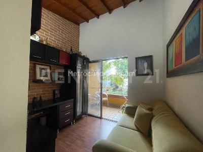 Casa de 3 alcobas en venta en Loma Del Esmeraldal, Envigado, 167 m² · foto 9 de 16