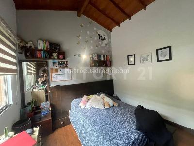 Casa de 3 alcobas en venta en Loma Del Esmeraldal, Envigado, 167 m² · foto 12 de 16