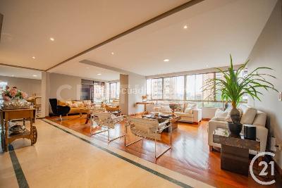 Apartamento de 3 alcobas en venta en El Poblado, Medellín, 215 m² · foto 6 de 20