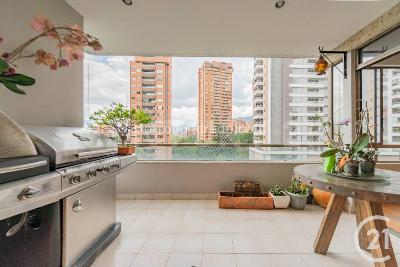 Apartamento de 3 alcobas en venta en El Poblado, Medellín, 215 m² · foto 9 de 20