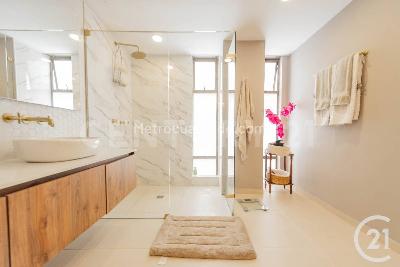 Apartamento de 3 alcobas en venta en El Poblado, Medellín, 215 m² · foto 15 de 20