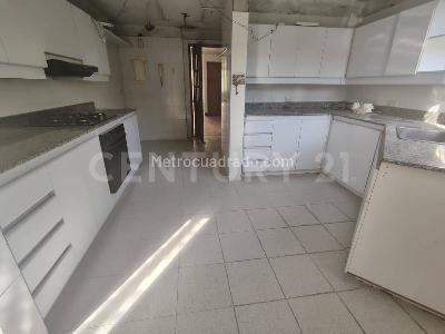 Apartamento en venta en Medellin, Medellín · foto 6 de 20