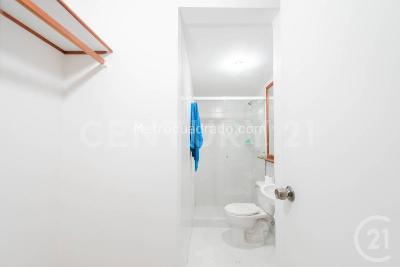 Apartamento en venta en Loma Del Indio, Medellín · foto 8 de 20
