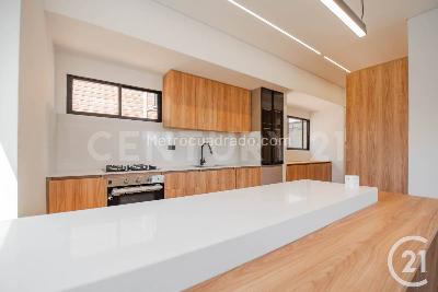 Apartamento de 3 alcobas en venta en El Poblado, Medellín, 135 m² · foto 6 de 19