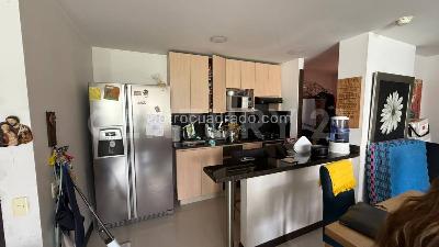 Apartamento en venta en Loma De Las Brujas, Envigado · foto 2 de 9