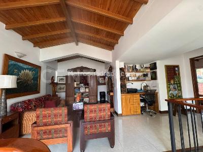 Apartamento de 2 alcobas en venta en Loma Del Chocho, Envigado, 293 m² · foto 2 de 20