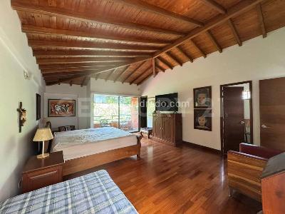 Apartamento de 2 alcobas en venta en Loma Del Chocho, Envigado, 293 m² · foto 5 de 20