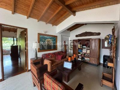 Apartamento de 2 alcobas en venta en Loma Del Chocho, Envigado, 293 m² · foto 7 de 20