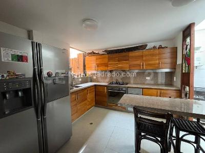 Apartamento de 2 alcobas en venta en Loma Del Chocho, Envigado, 293 m² · foto 20 de 20